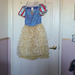 Snowwhite dress